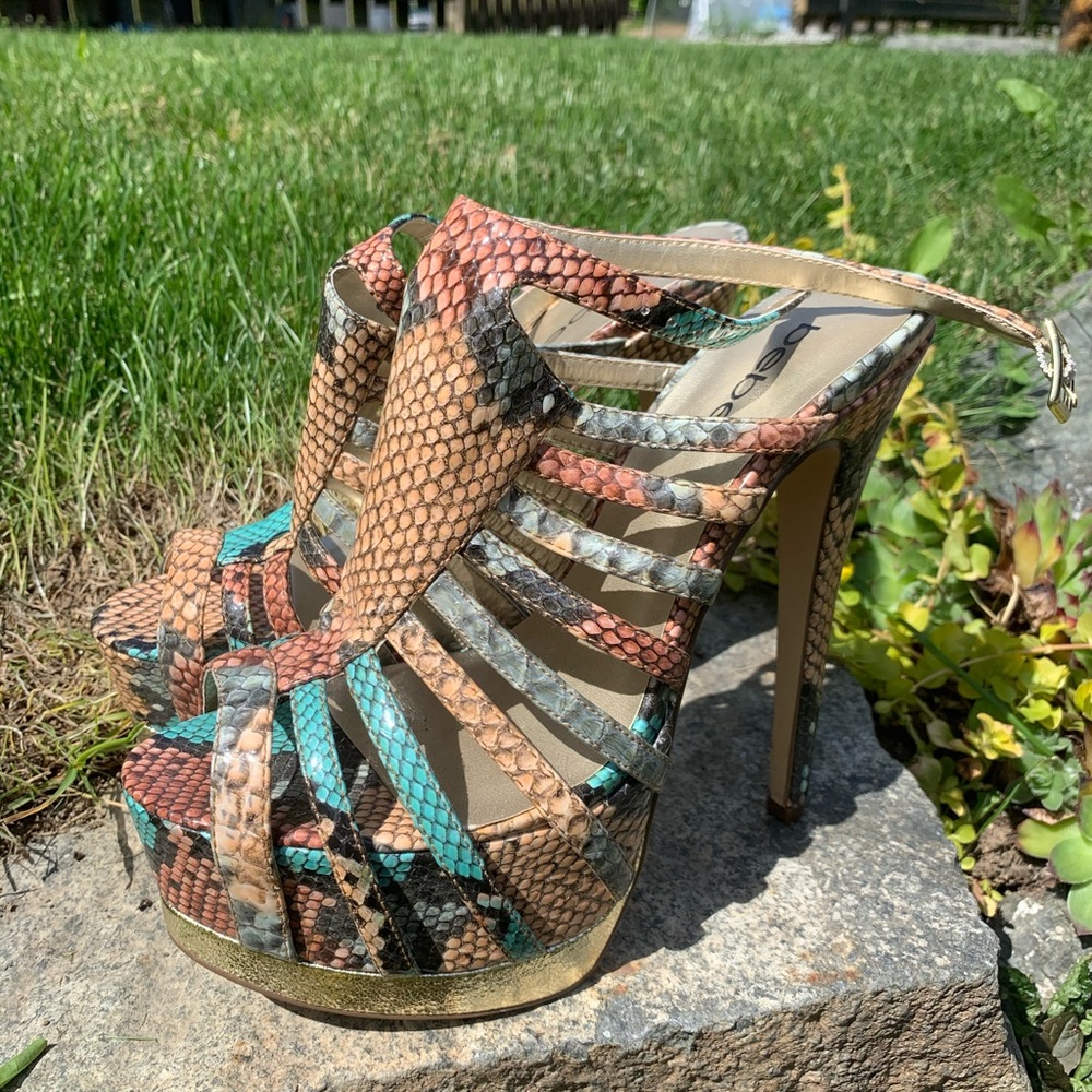 Bebe heels - Picture 2 of 3
